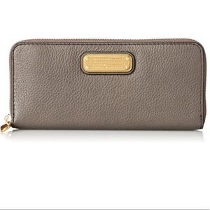 Marc Jacobs wallet